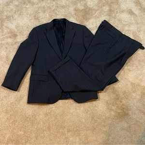 Haggar Black Label Black Suit - 44R Jacket,34W/30L Pants: Timeless Noir Elegance
